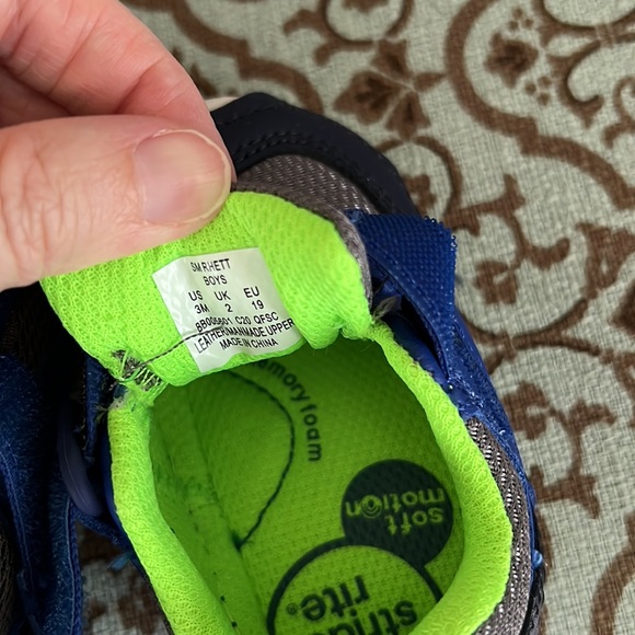 Stride Rite Rhett Sneaker - Picture 7 of 8